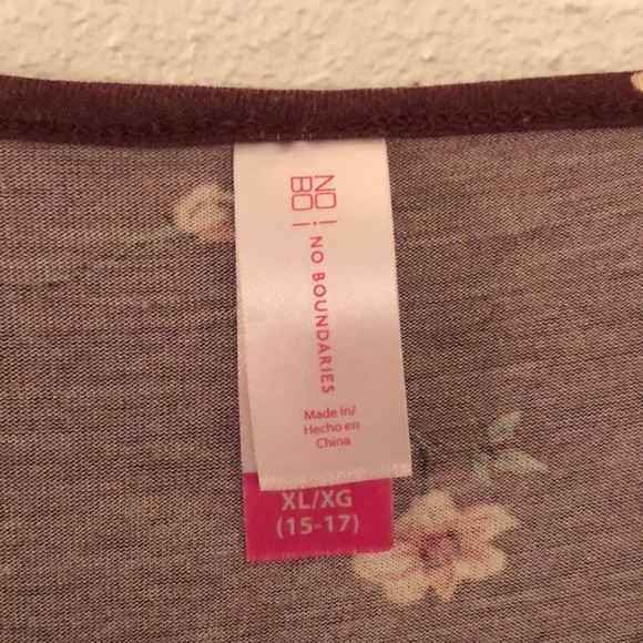 Maroon 3/4 Length Sleeve Top - Picture 2 of 3